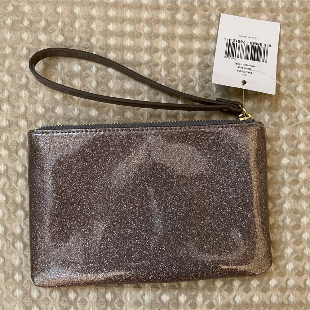 Gillter smoothed wristlets